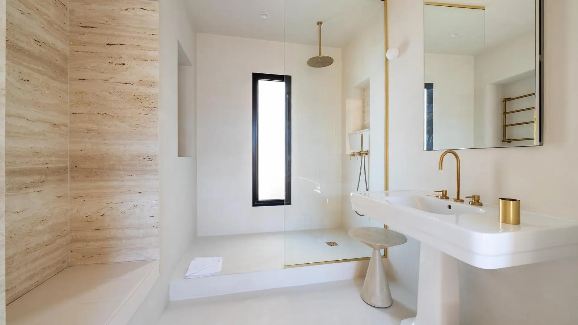 Lease Mobility L Champs-Elysee & Eiffel View L Triplex 2Br & Rooftop Paris Apartment